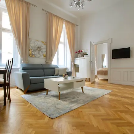 Luxury By Hi5- Location *