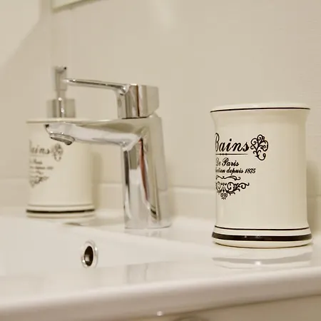 Luxury By Hi5- Location * Budapest